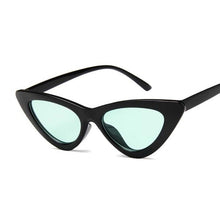 Load image into Gallery viewer, Vintage Cateye Sunglasses