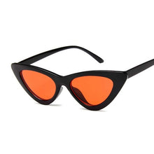 Load image into Gallery viewer, Vintage Cateye Sunglasses
